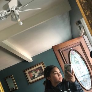 Meet your Posher, Jj